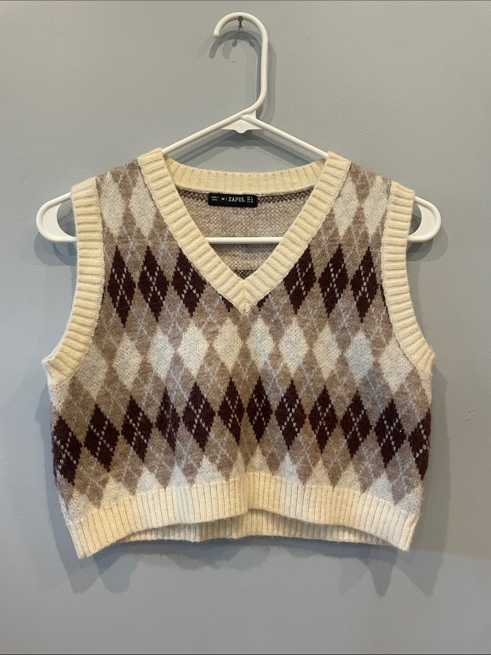 Argyle Knit V-Neck Sweater Vest in Cream and Brown cropped preppy